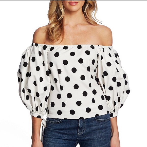 polka dot balloon sleeve top